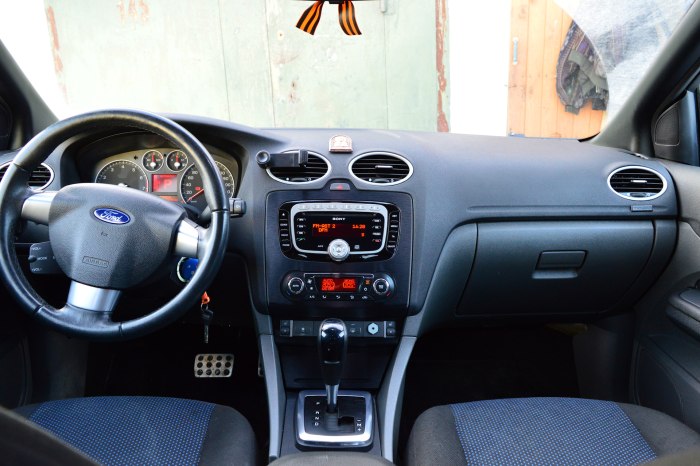 Ford Focus 2 Рестайлинг салон