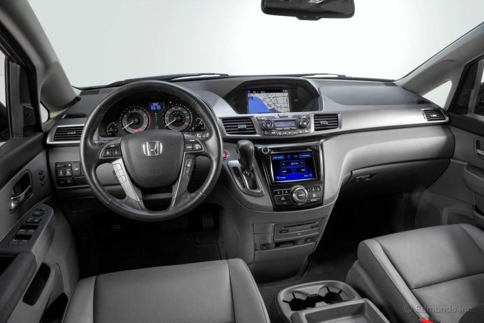 Honda Odyssey 2012 салон