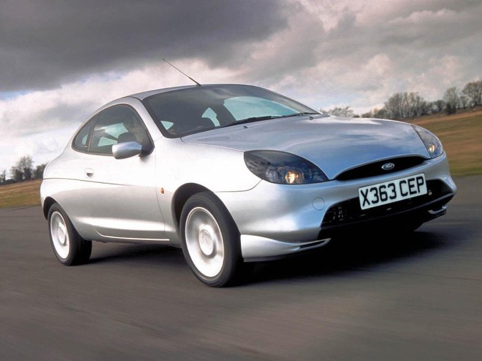 Ford Puma 2000