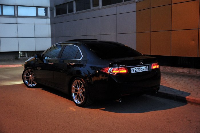 Honda Accord 2008 черная тонированная