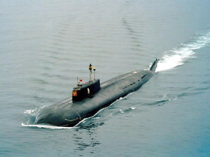 Атомная подводная лодка Курск