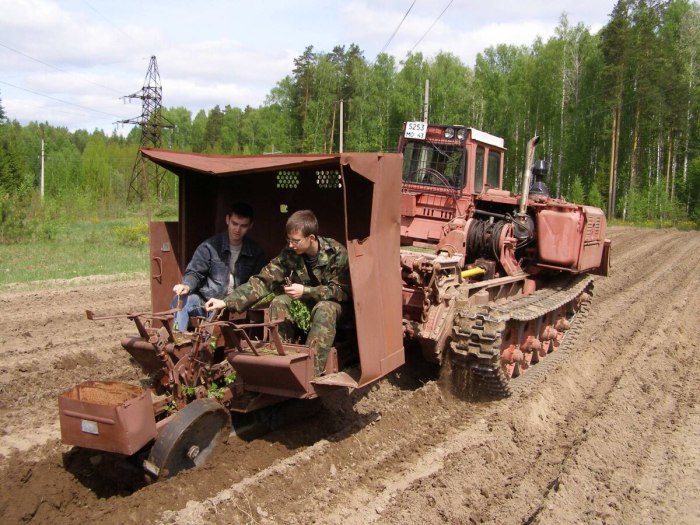 Лесопромышленный трактор ТМСЗ-17