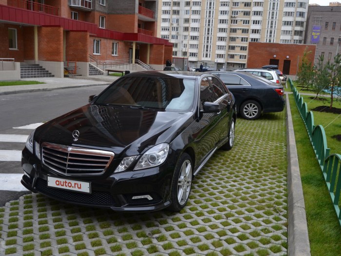Мерседес е200 w212