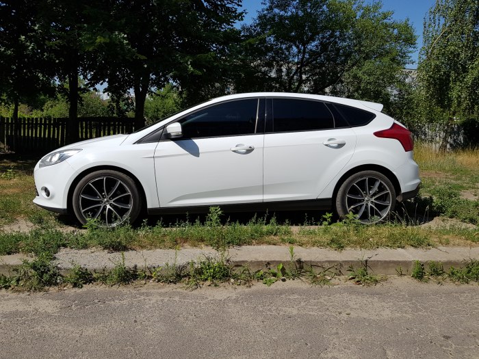 Ford Focus 3 хэтчбек r18