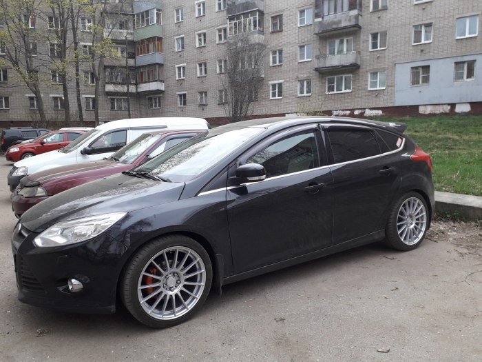 Ford Focus 3 r18