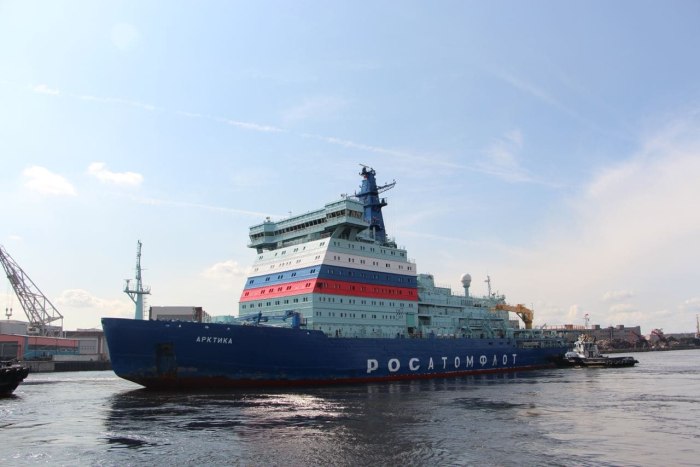 Ледокол Арктика в Кронштадте