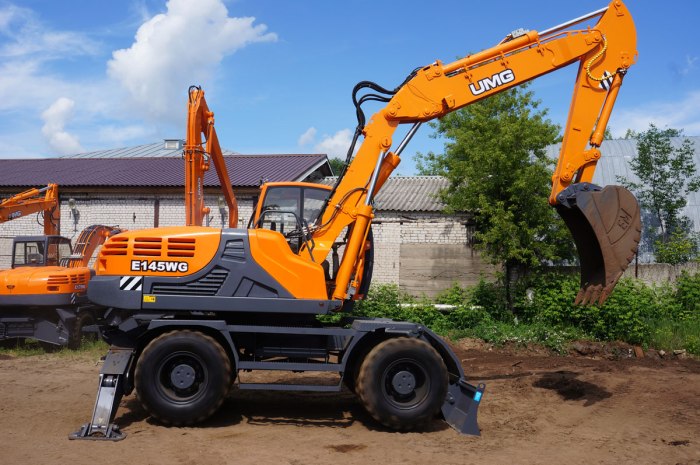 Экскаватор колесный UMG e185w