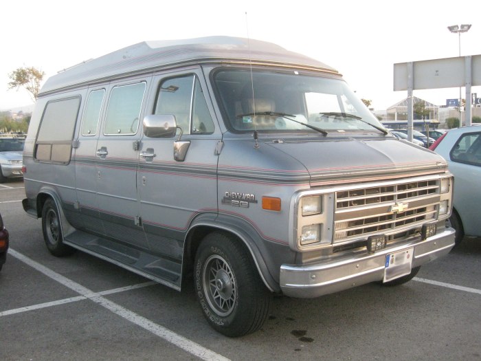 Chevrolet van g20 STARCRAFT