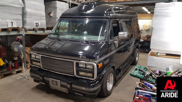Chevrolet van g20