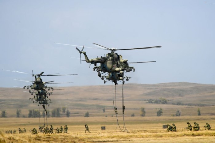 Военные учения РФ ВДВ десантирование