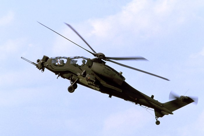 A129 Mangusta кабина