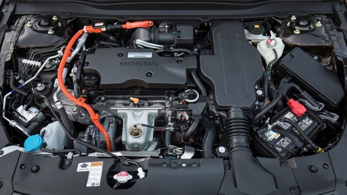 Honda Accord 10 моторный отсек