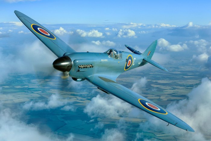 Spitfire самолет