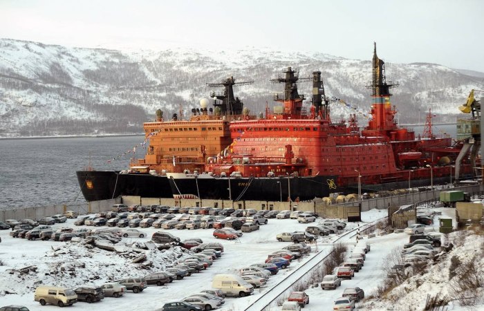 Ледоколы в порту Мурманска