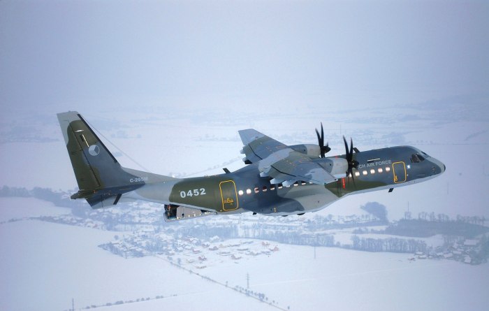 Casa c-295
