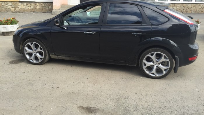 Ford Focus 2 r17 225 50