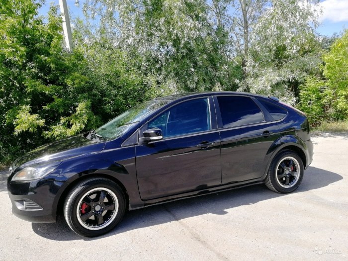 Ford Focus 2 седан на дисках