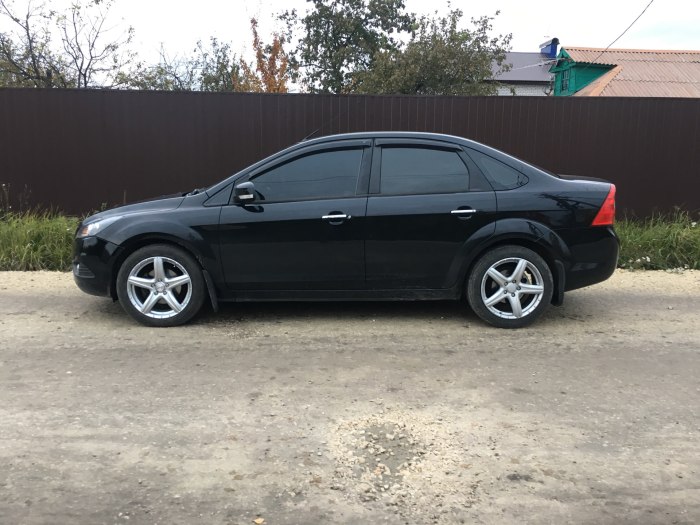 Ford Focus 2 седан r16