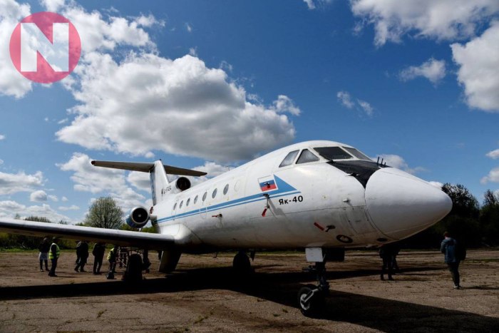 Як-40 пассажирский самолёт