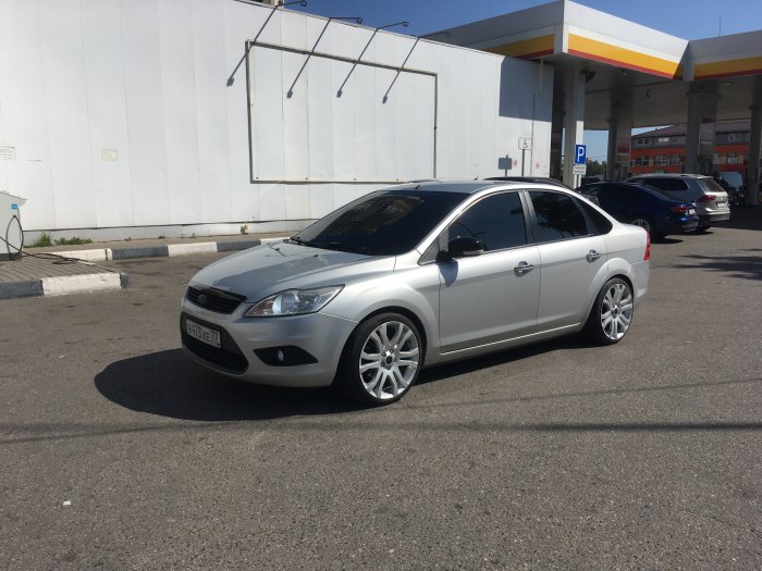 Ford Focus 2 r18