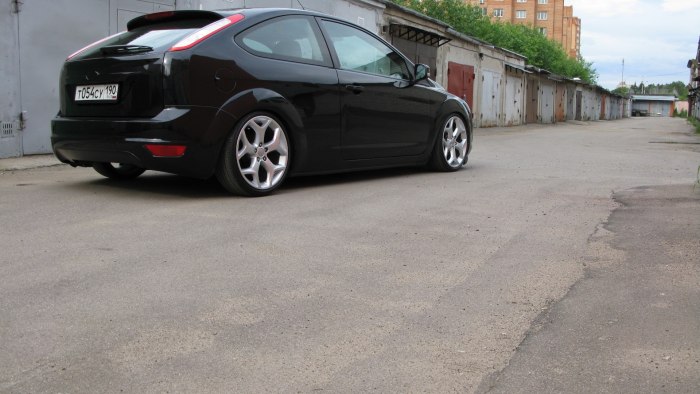 Ford Focus 2 Рестайлинг на 17 дисках