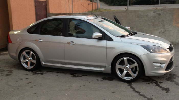 Ford Focus 2 хэтчбек r17