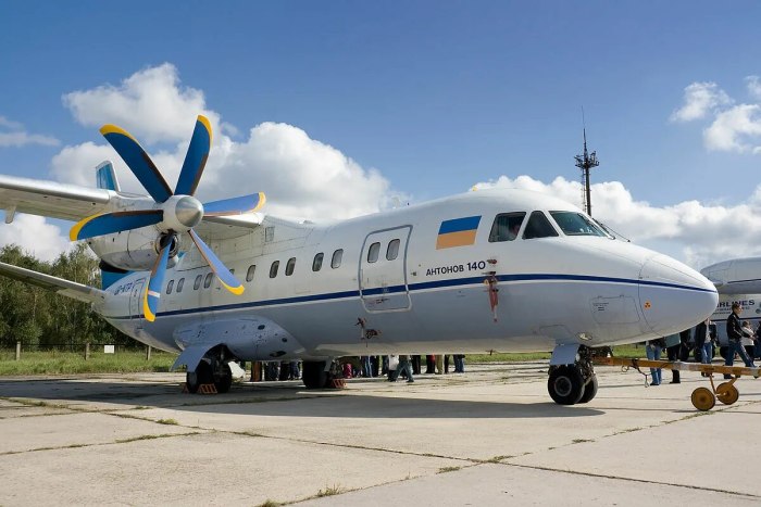 АН-140 ВВС РФ