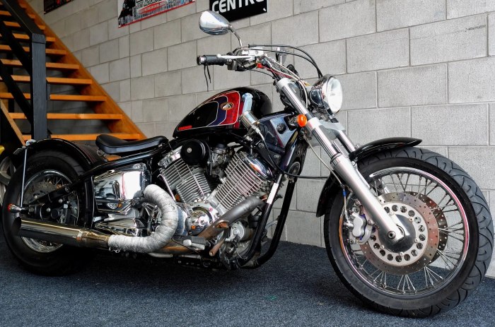 Yamaha Drag Star 1100 Custom Bobber
