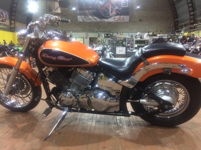Yamaha Drag Star 400 оранжевый