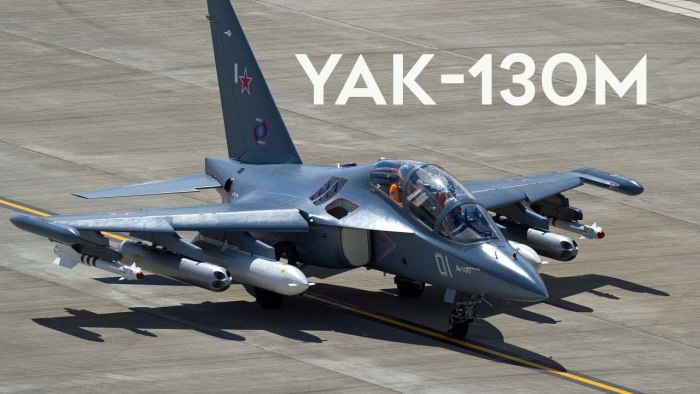 Учебный реактивный самолет як 130