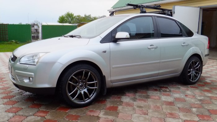 Ford Focus 2 r18