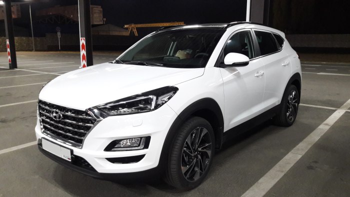 Hyundai Tucson белый тонированный