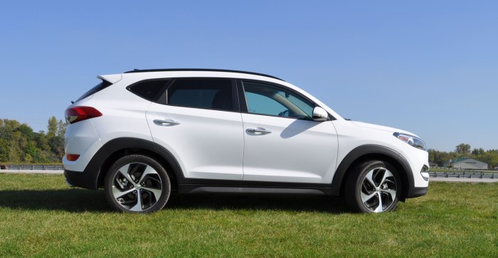 Hyundai Tucson 2019 на белых дисках