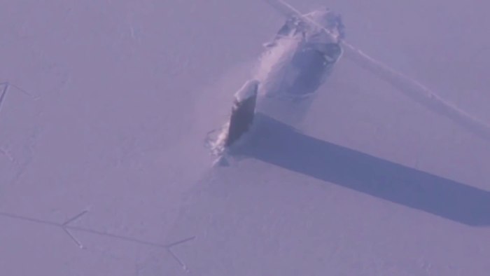 Подводная лодка всплытие gif