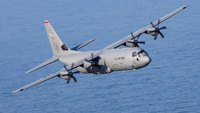 Самолет Hercules c130