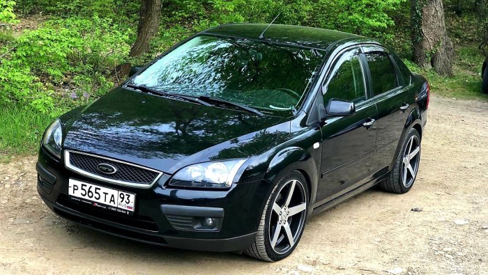 Ford Focus 2 дорестайл седан