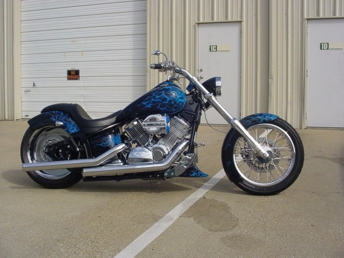 Yamaha XVS 1100 Drag Star