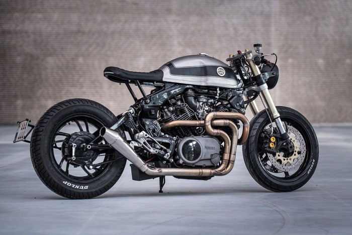 Yamaha XV 750 Custom
