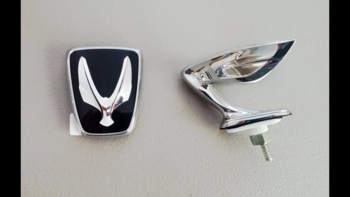 Hyundai Equus logo