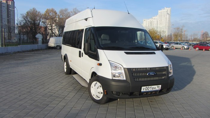 Ford Transit белый