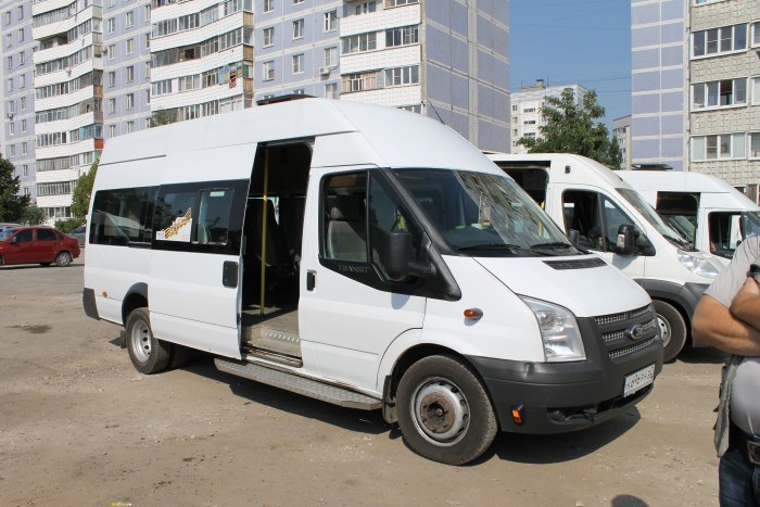 Ford Transit белый пассажирский