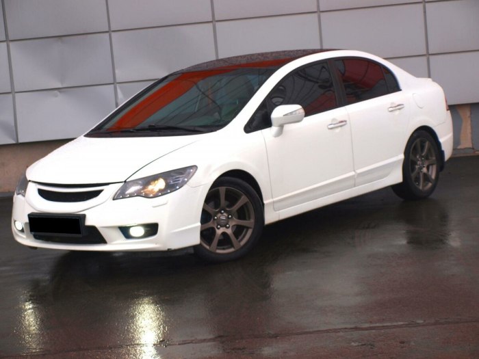 Honda Civic 2010 белый
