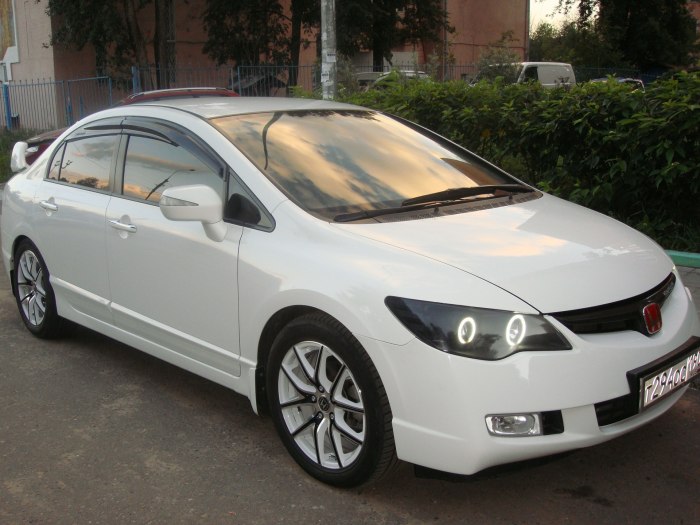 Honda Civic 2008 белый