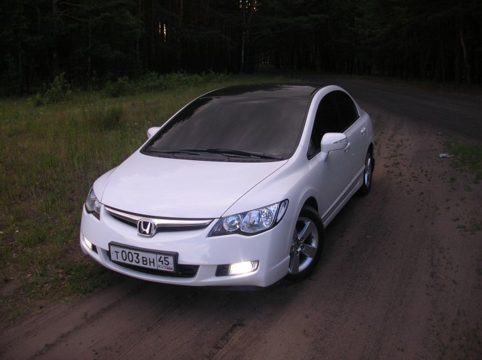 Хонда Цивик 2008 белый