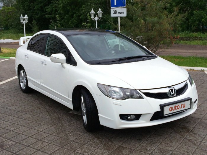 Honda Civic 8 белая