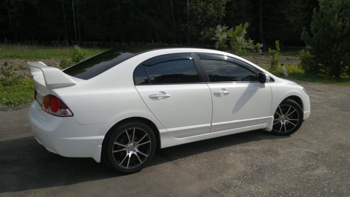 Хонда Цивик 2008 белый