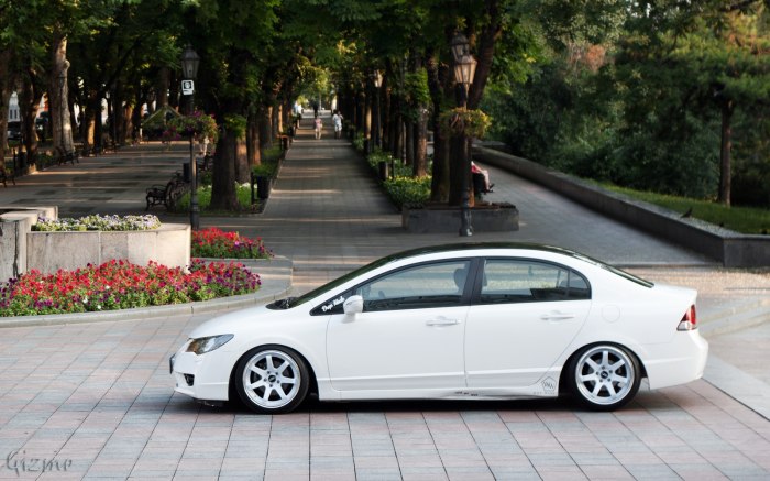 Honda Civic 4d белый