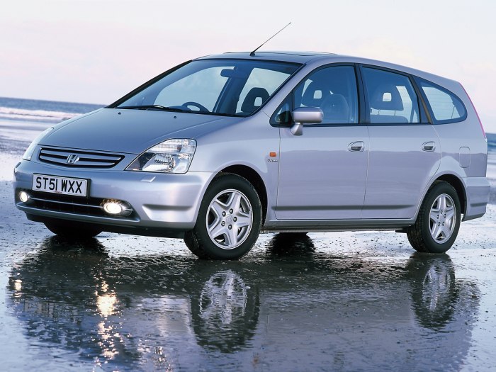 Honda Stream 1