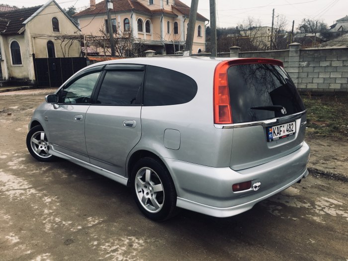 Honda Stream 2000