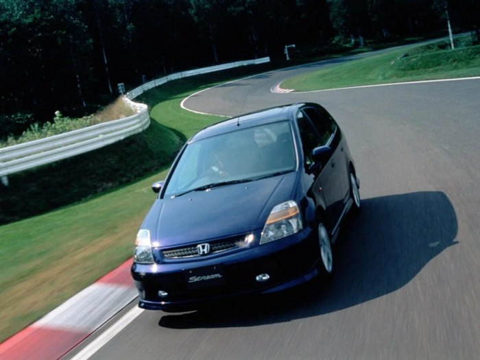 Honda Stream 1